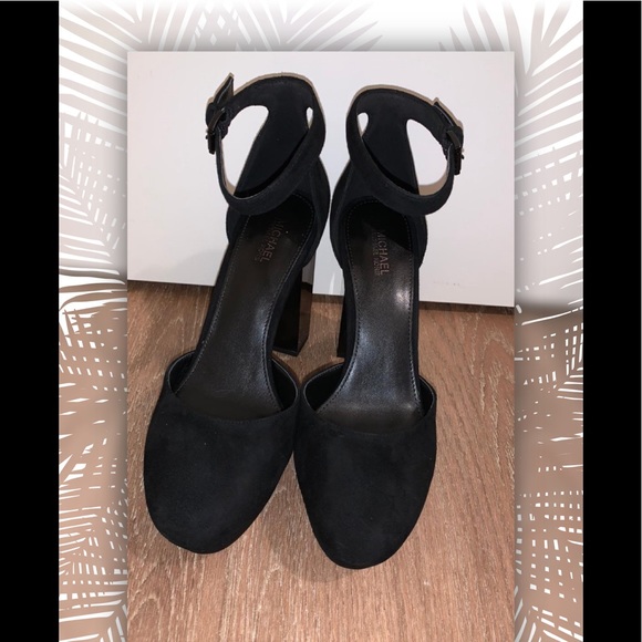 Michael Kors sues Sandal (NEW) - Picture 11 of 15